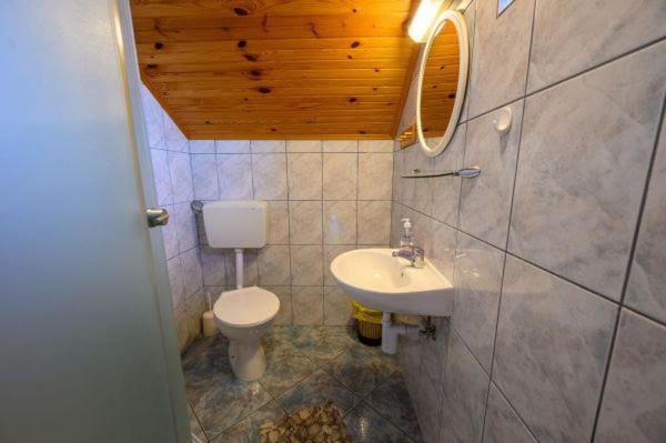 Guesthouse Mirko Hodak Selište Drežničko Exterior foto