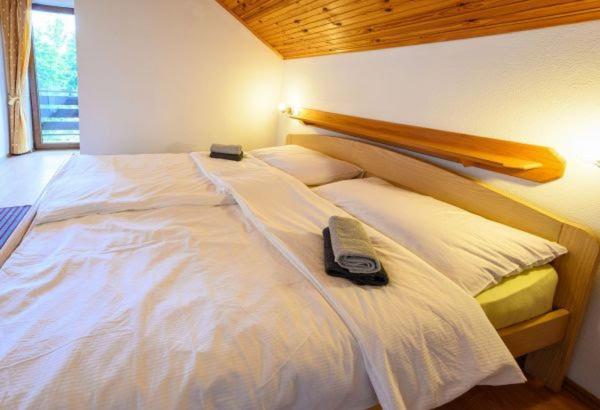 Guesthouse Mirko Hodak Selište Drežničko Exterior foto